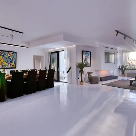 Villa Black With Cave Heated Pool *