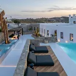 Black With Cave Heated Pool Villa *