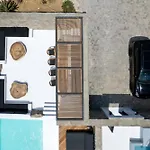 Black With Cave Heated Pool Villa *