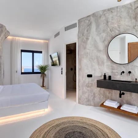 Black With Cave Heated Pool Villa *