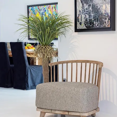 Black With Cave Heated Pool Villa *