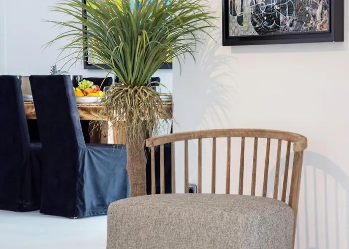 Black With Cave Heated Pool Βίλα *