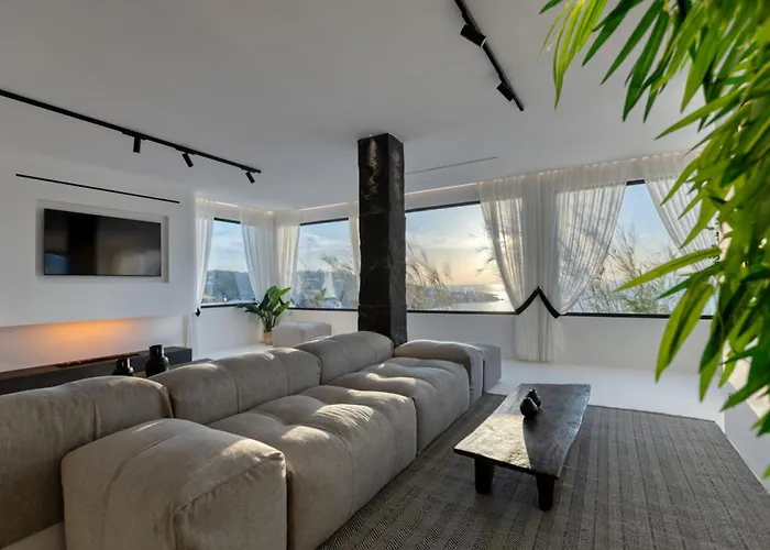 Black With Cave Heated Pool Βίλα