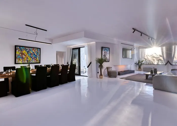 Βίλα Black With Cave Heated Pool *