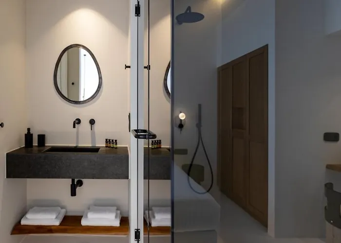 Black With Cave Heated Pool Βίλα *