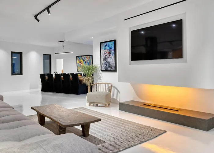 别墅 Black With Cave Heated Pool